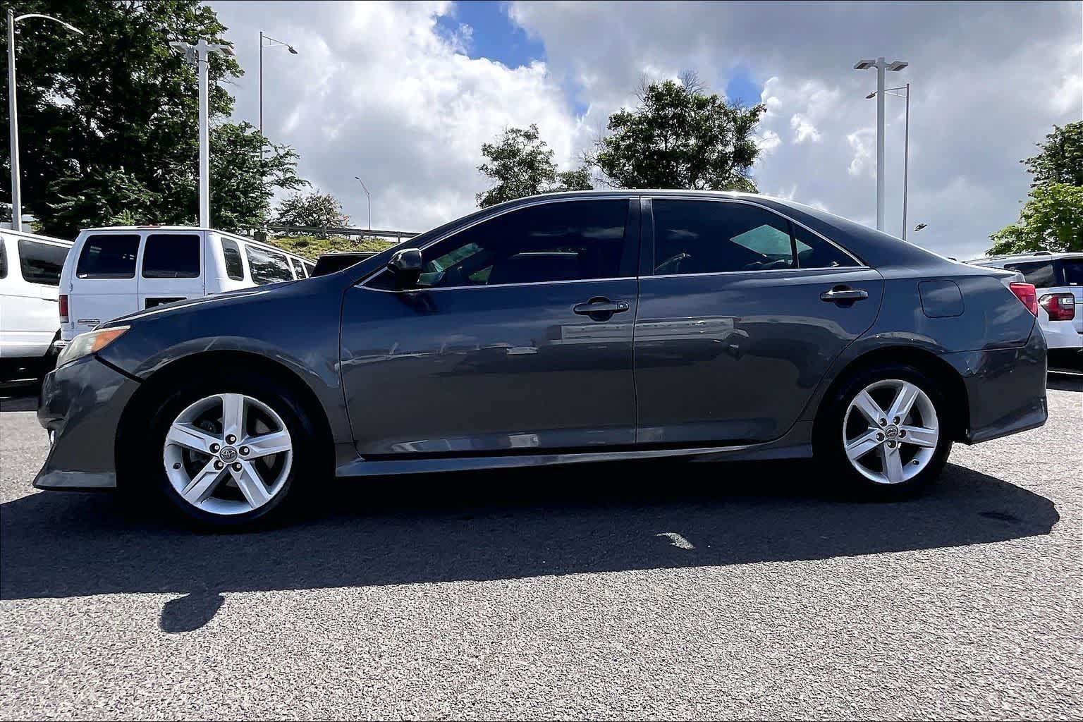 Thumbnail: 2012 Toyota Camry - 3