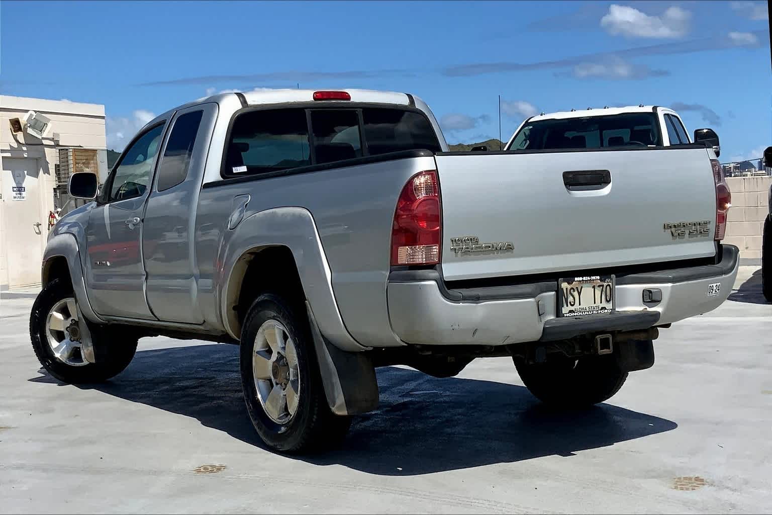 Thumbnail: 2005 Toyota Tacoma - 4