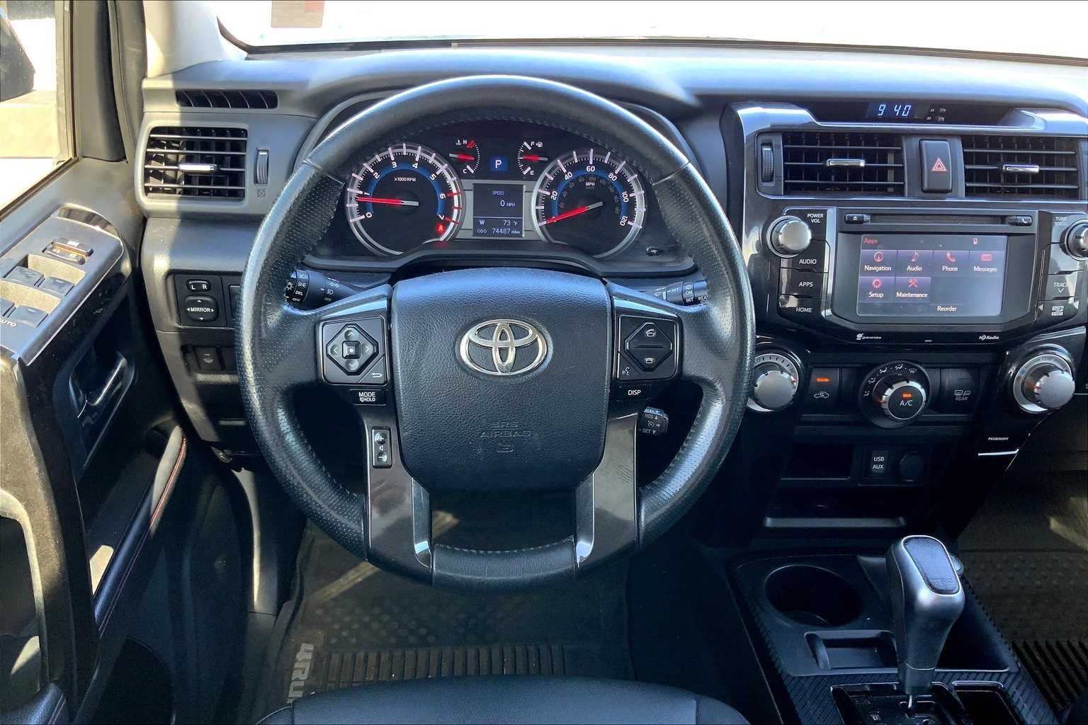 Thumbnail: 2018 Toyota 4Runner - 14
