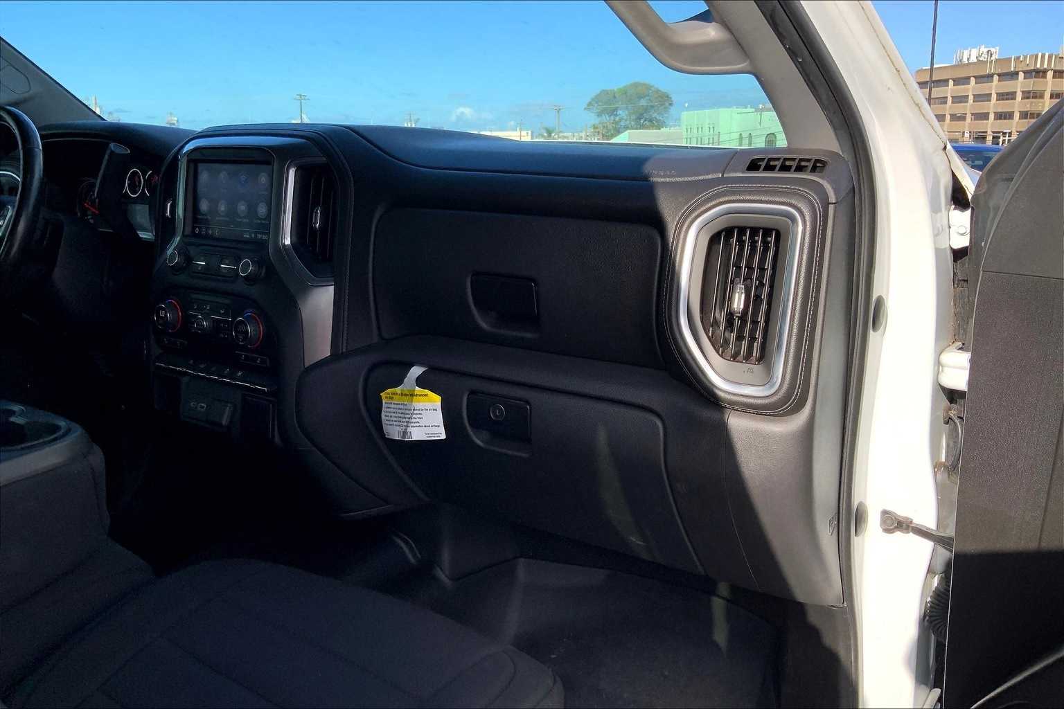 Thumbnail: 2019 Chevrolet Silverado 1500 - 23