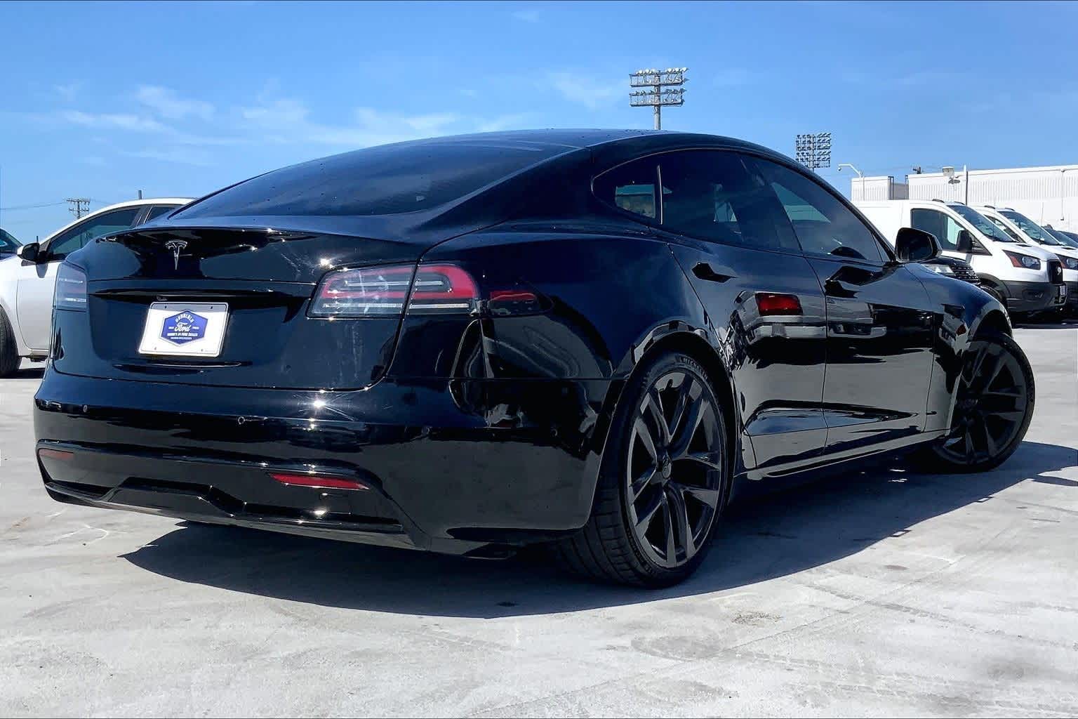 Thumbnail: 2022 Tesla Model S - 22