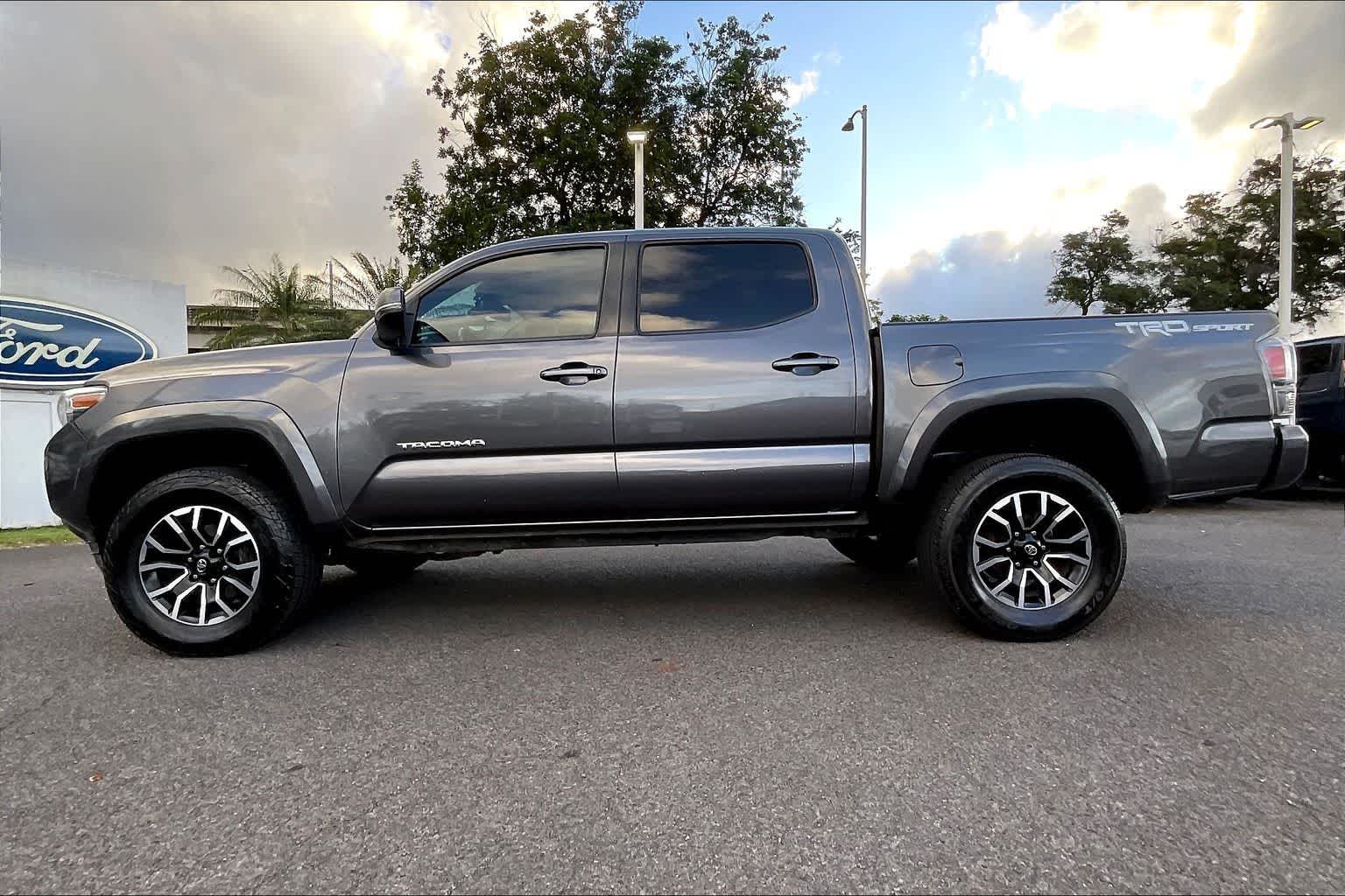 Thumbnail: 2021 Toyota Tacoma - 3