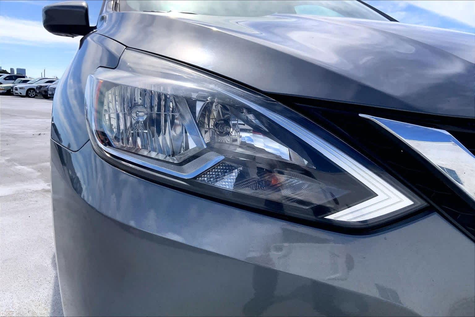 Thumbnail: 2019 Nissan Sentra - 31