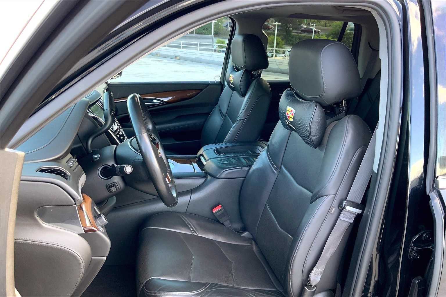 Thumbnail: 2015 Cadillac Escalade - 11