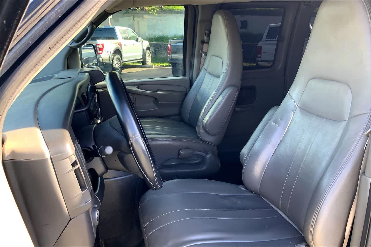 Thumbnail: 2011 Chevrolet Express - 11