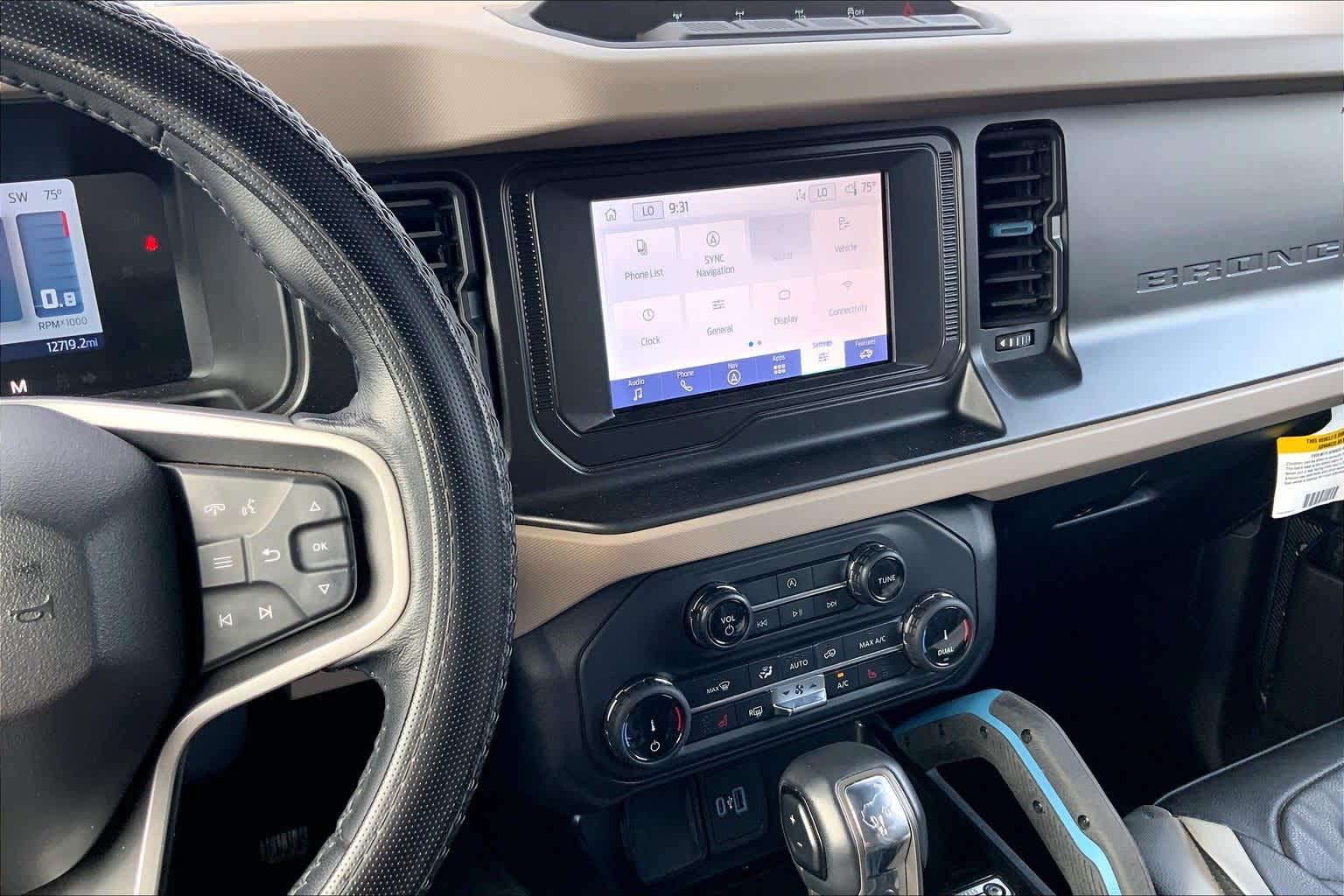 Thumbnail: 2022 Ford Bronco - 15