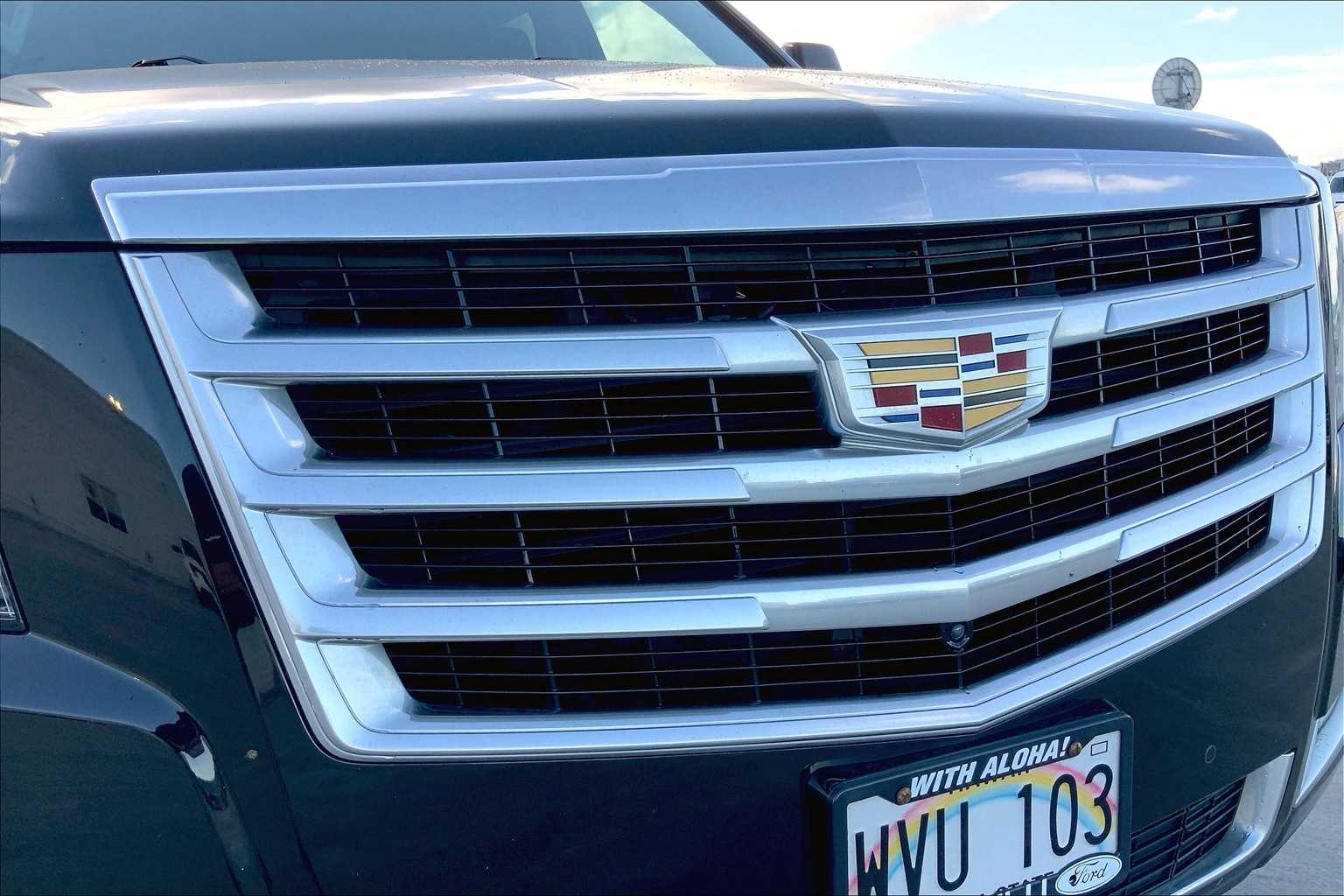 Thumbnail: 2015 Cadillac Escalade - 33