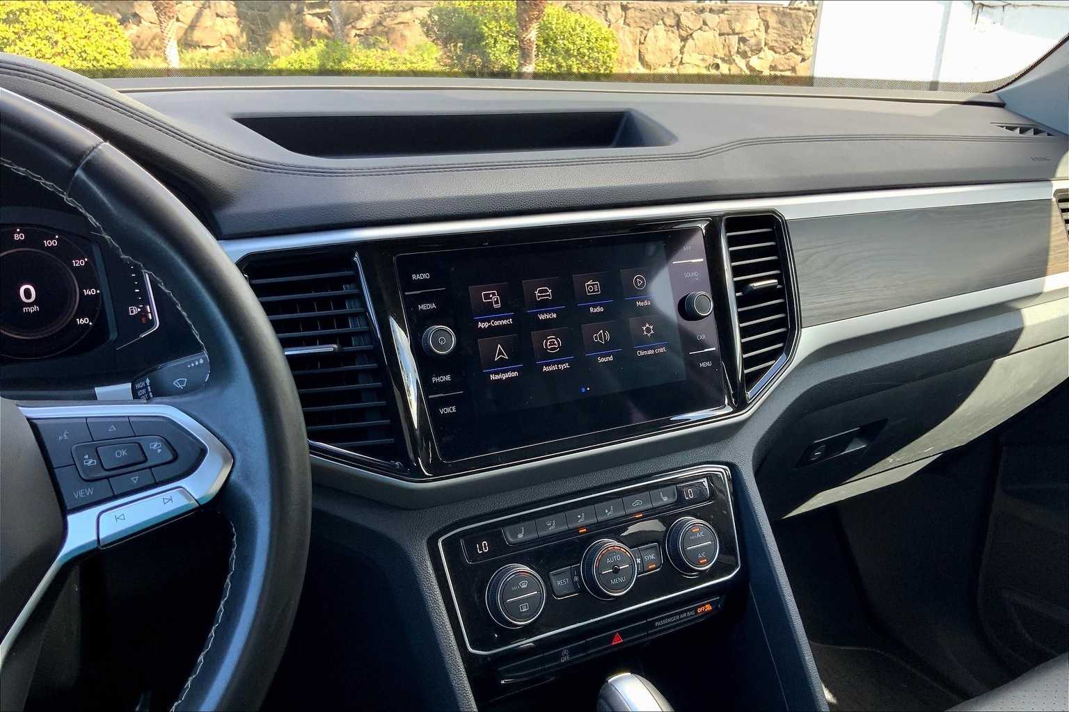 Thumbnail: 2023 Volkswagen Atlas - 15