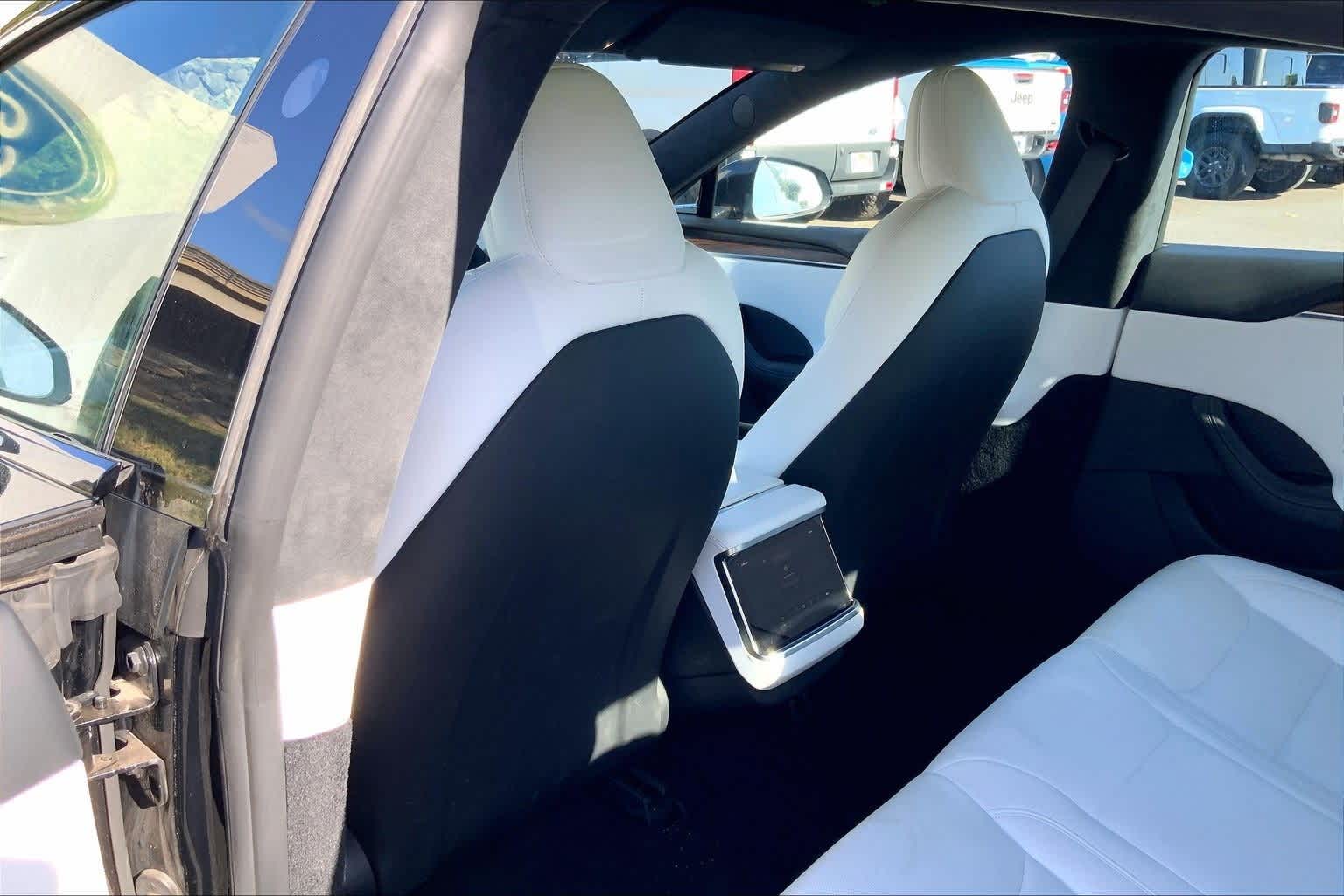 Thumbnail: 2022 Tesla Model S - 12