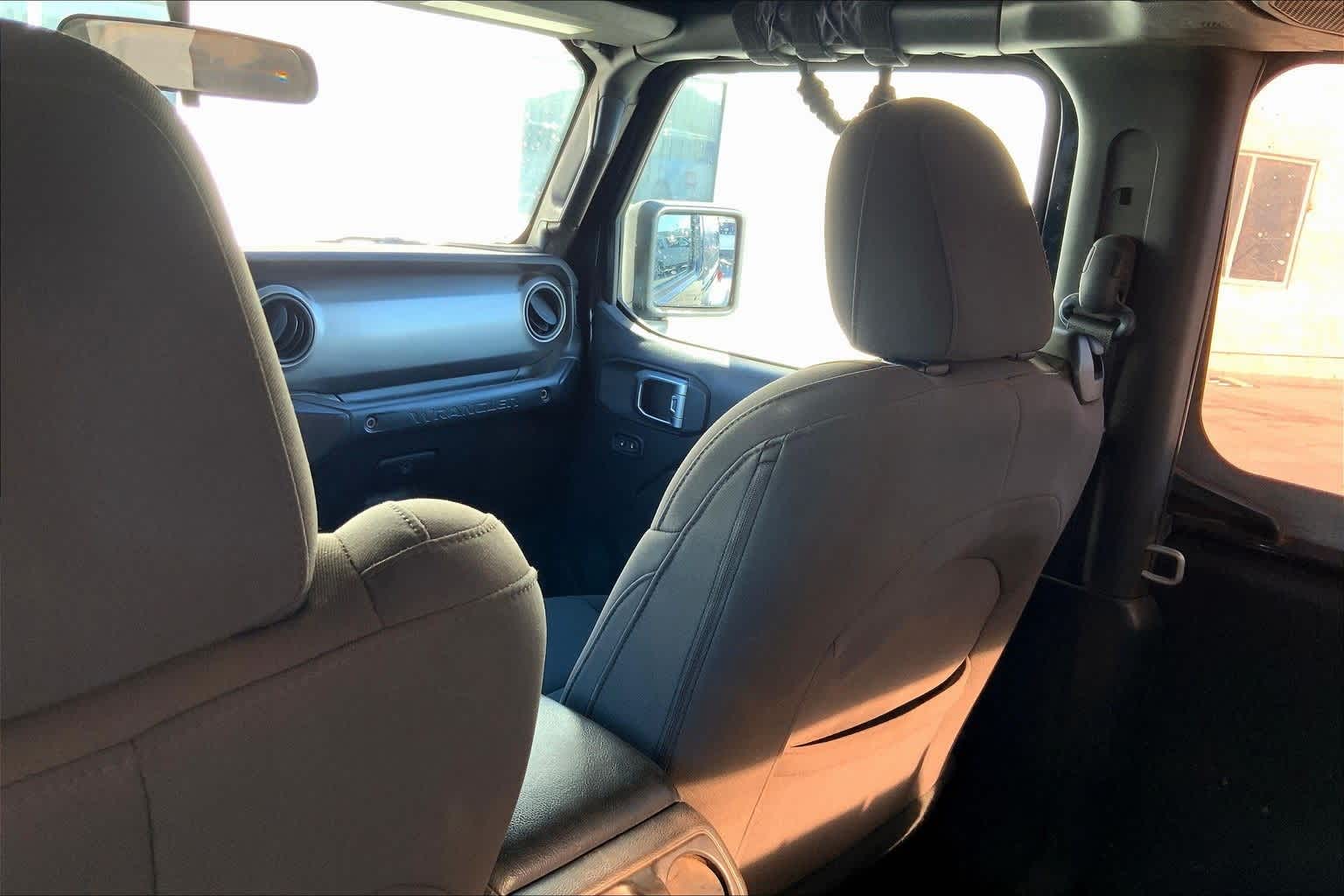 Thumbnail: 2020 Jeep Wrangler - 12