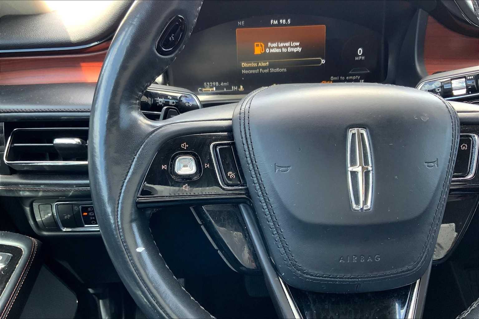 Thumbnail: 2022 Lincoln Aviator - 24