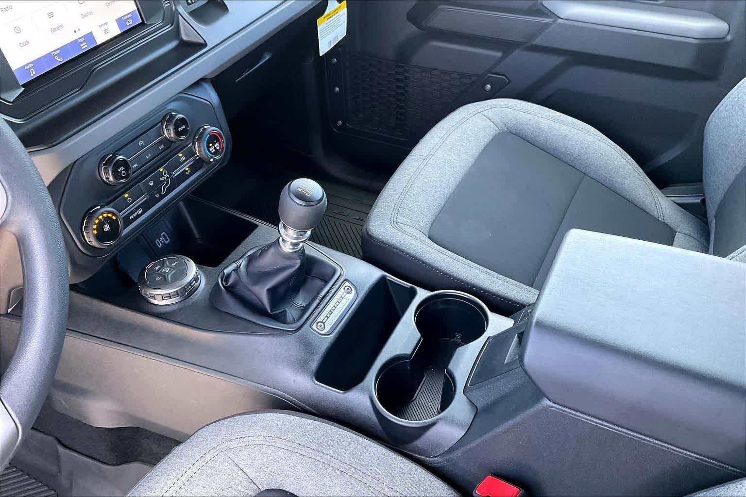 Thumbnail: 2022 Ford Bronco - 16