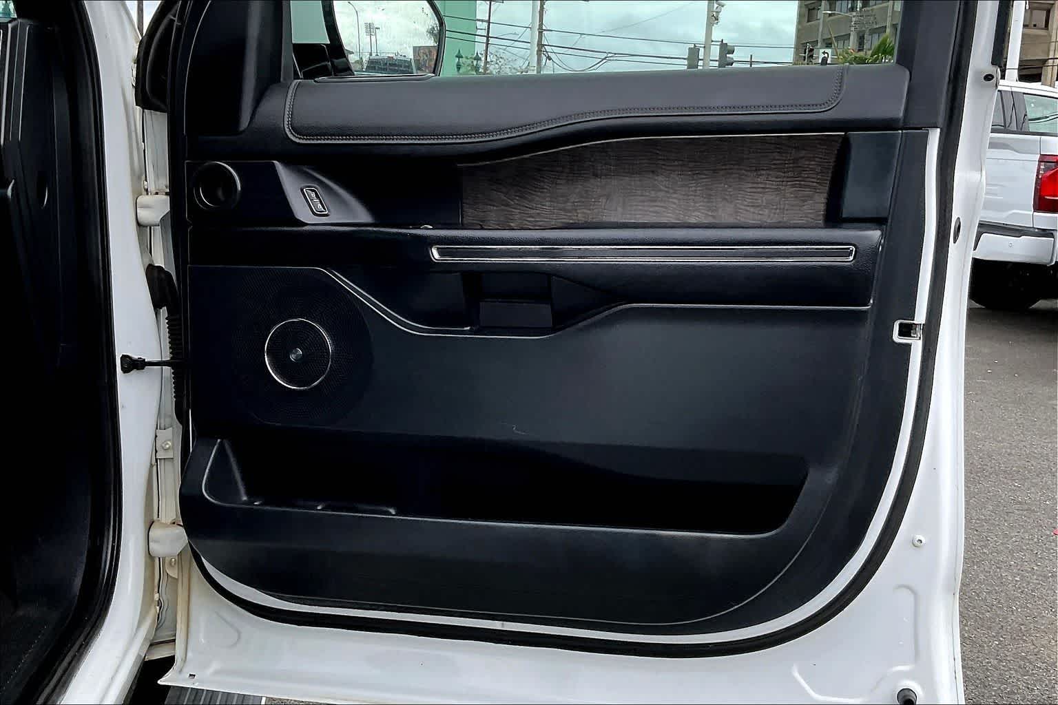 Thumbnail: 2021 Ford Expedition - 28