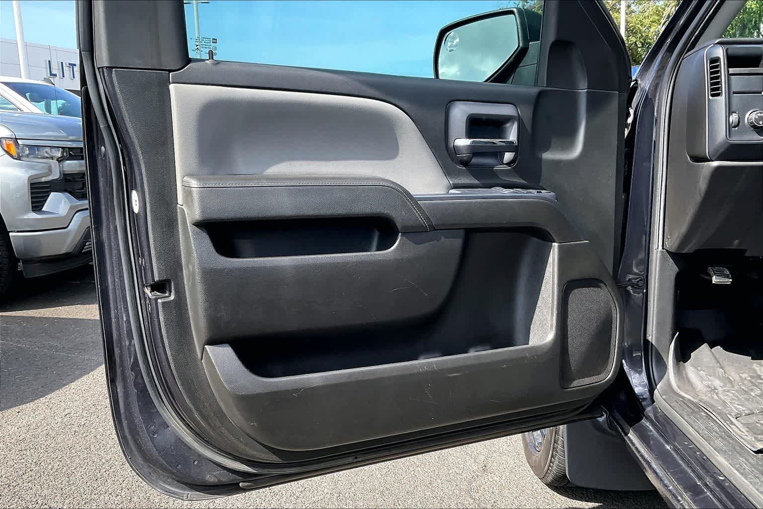 Thumbnail: 2015 Chevrolet Silverado 1500 - 27
