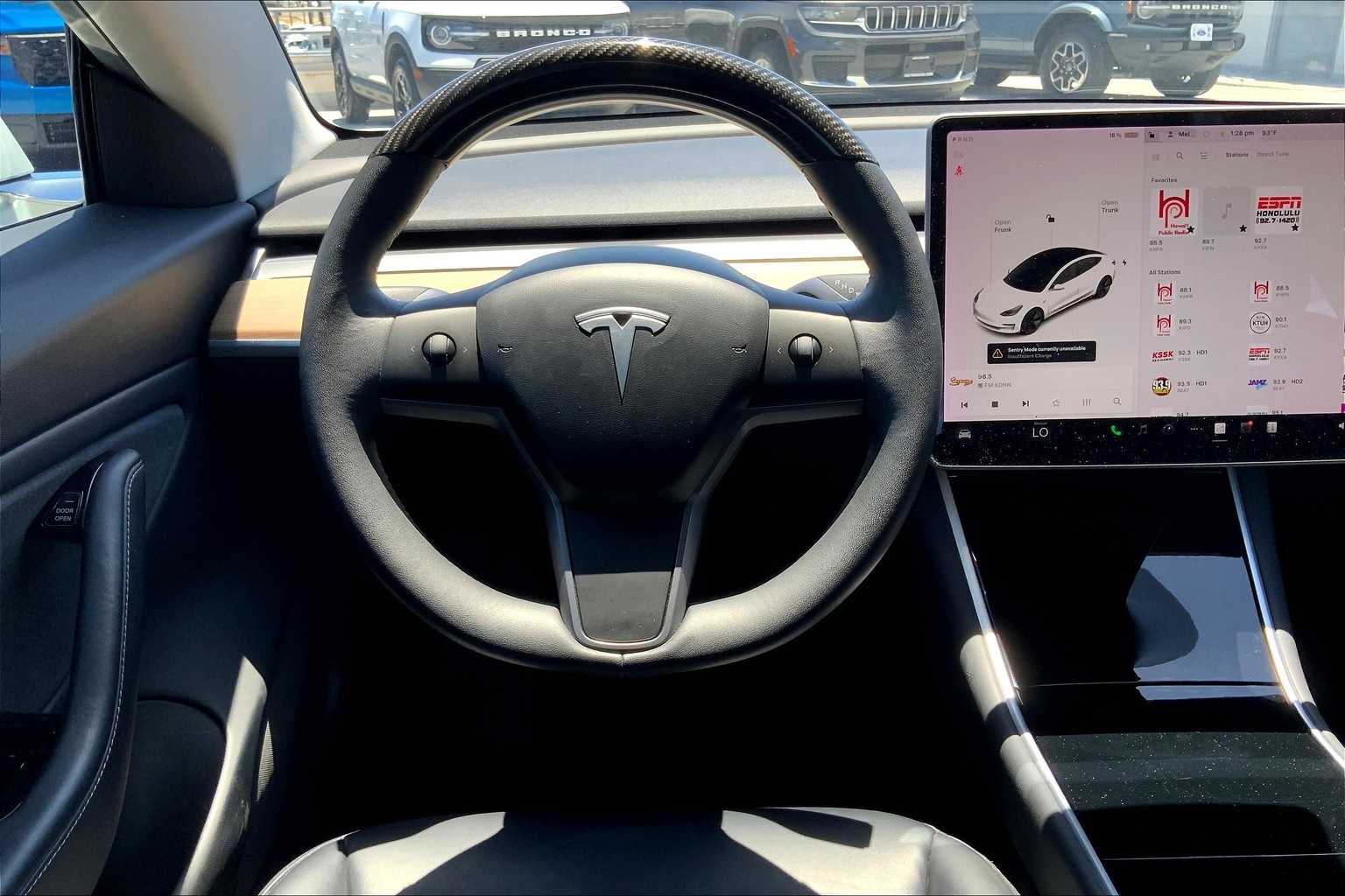 Thumbnail: 2019 Tesla Model 3 - 14