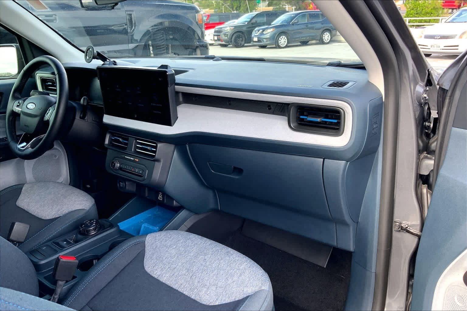 Thumbnail: 2025 Ford Maverick - 23