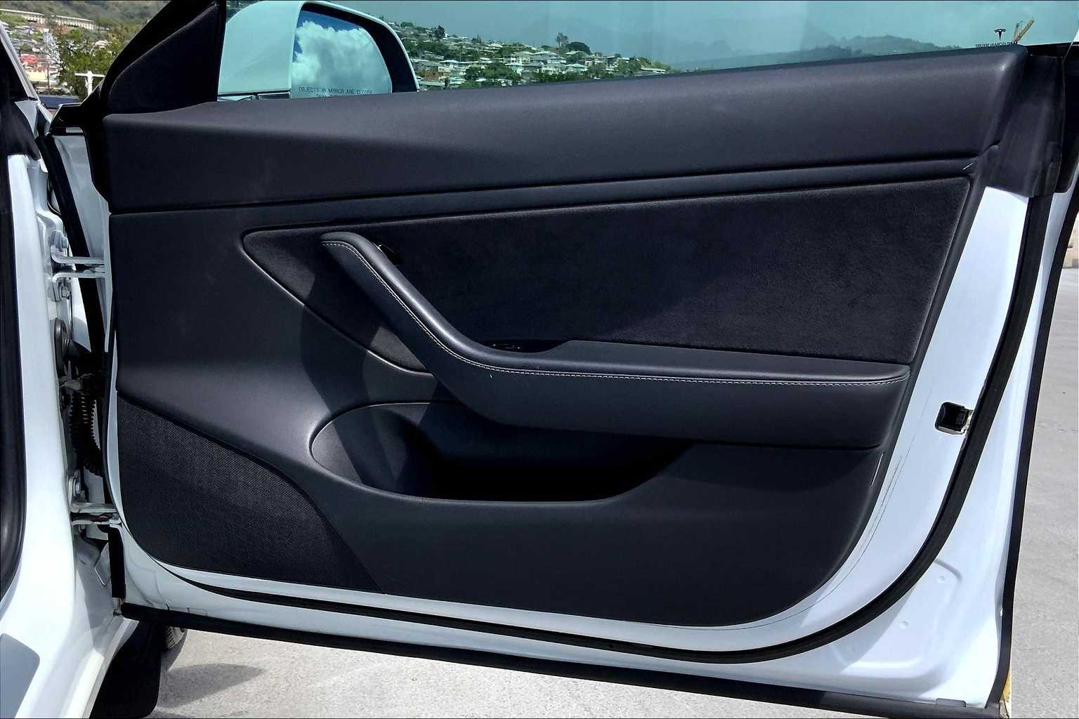 Thumbnail: 2019 Tesla Model 3 - 28