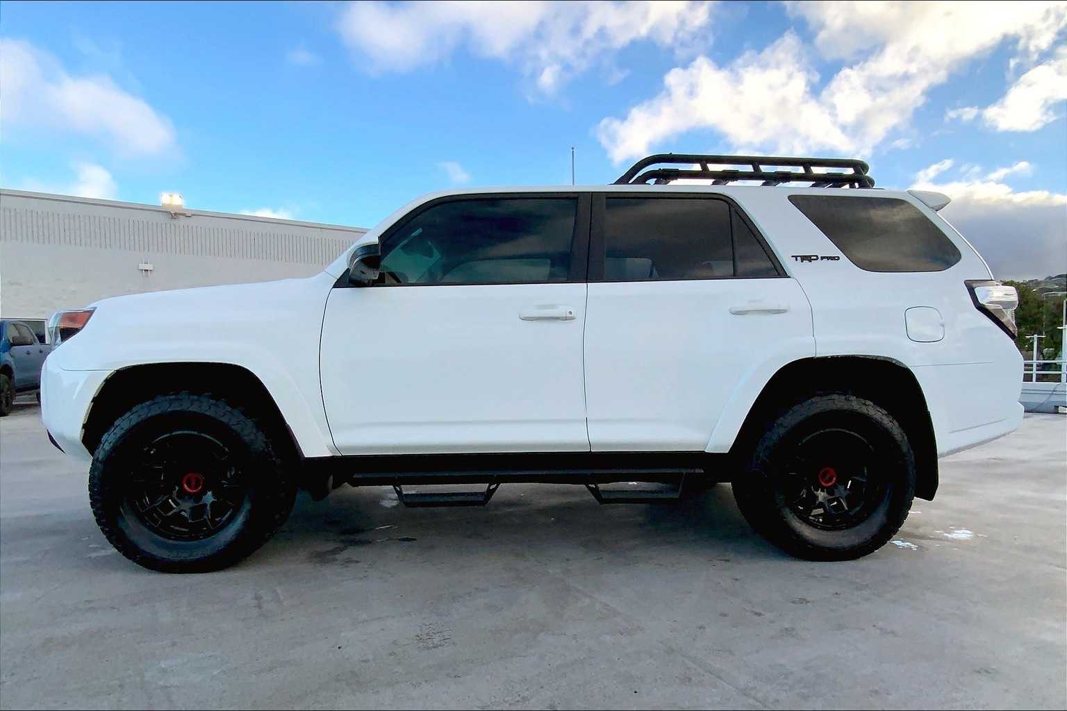 Thumbnail: 2022 Toyota 4Runner - 3