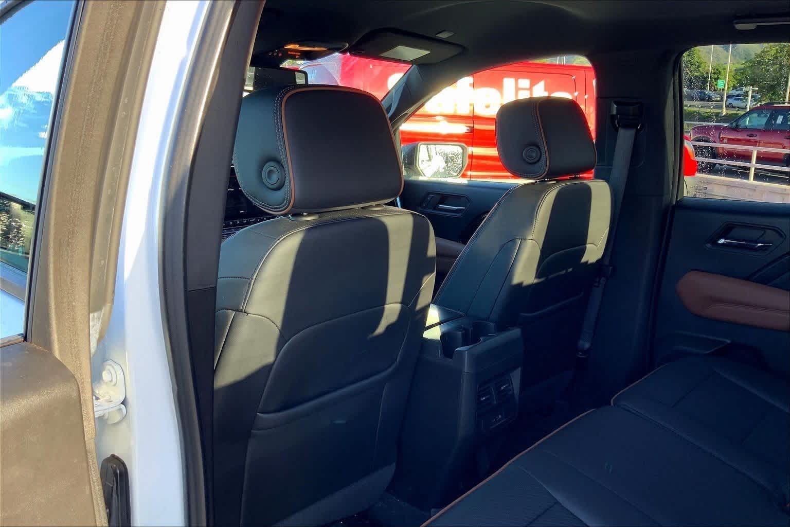 Thumbnail: 2023 GMC Canyon - 12