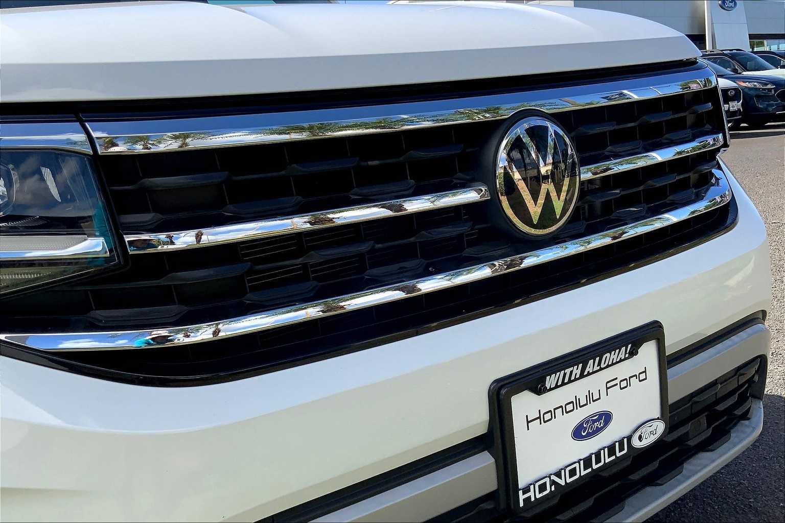 Thumbnail: 2023 Volkswagen Atlas - 33