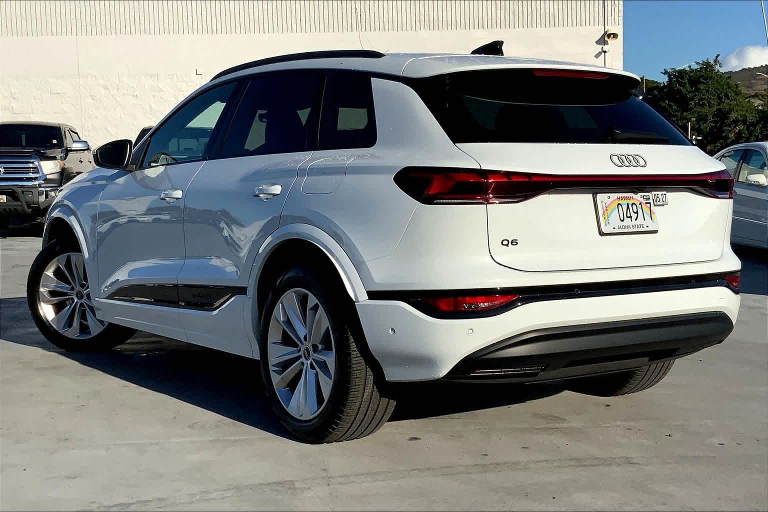 Thumbnail: 2025 Audi Q6 e-tron - 4