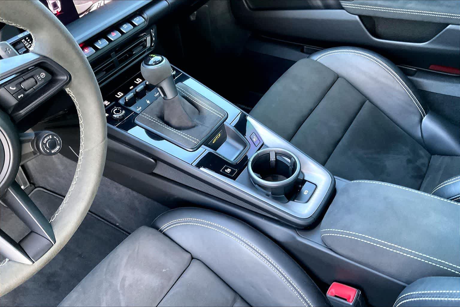 Thumbnail: 2022 Porsche 911 - 15