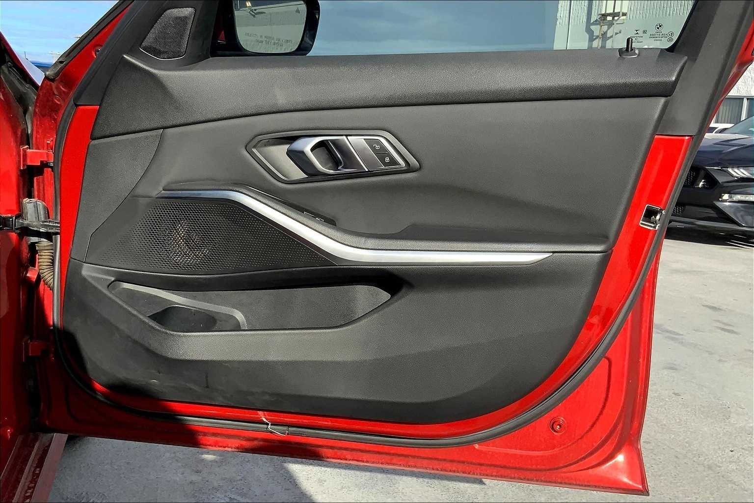Thumbnail: 2019 BMW 3 Series - 28