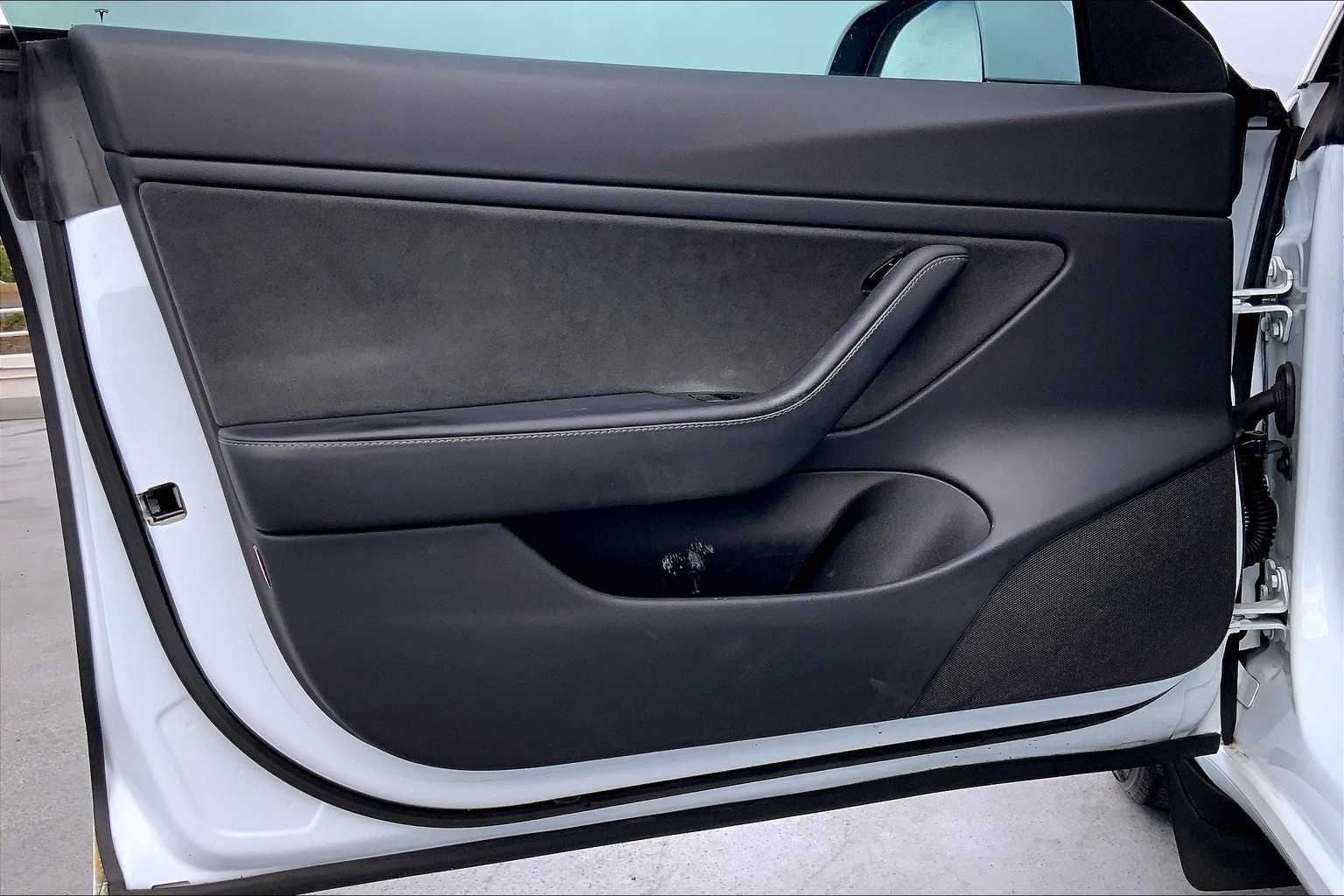 Thumbnail: 2019 Tesla Model 3 - 27