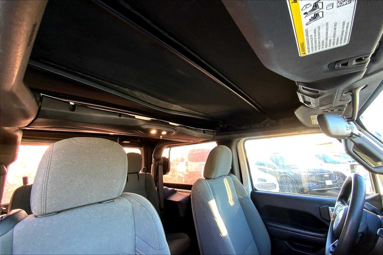 Thumbnail: 2024 Jeep Wrangler - 29