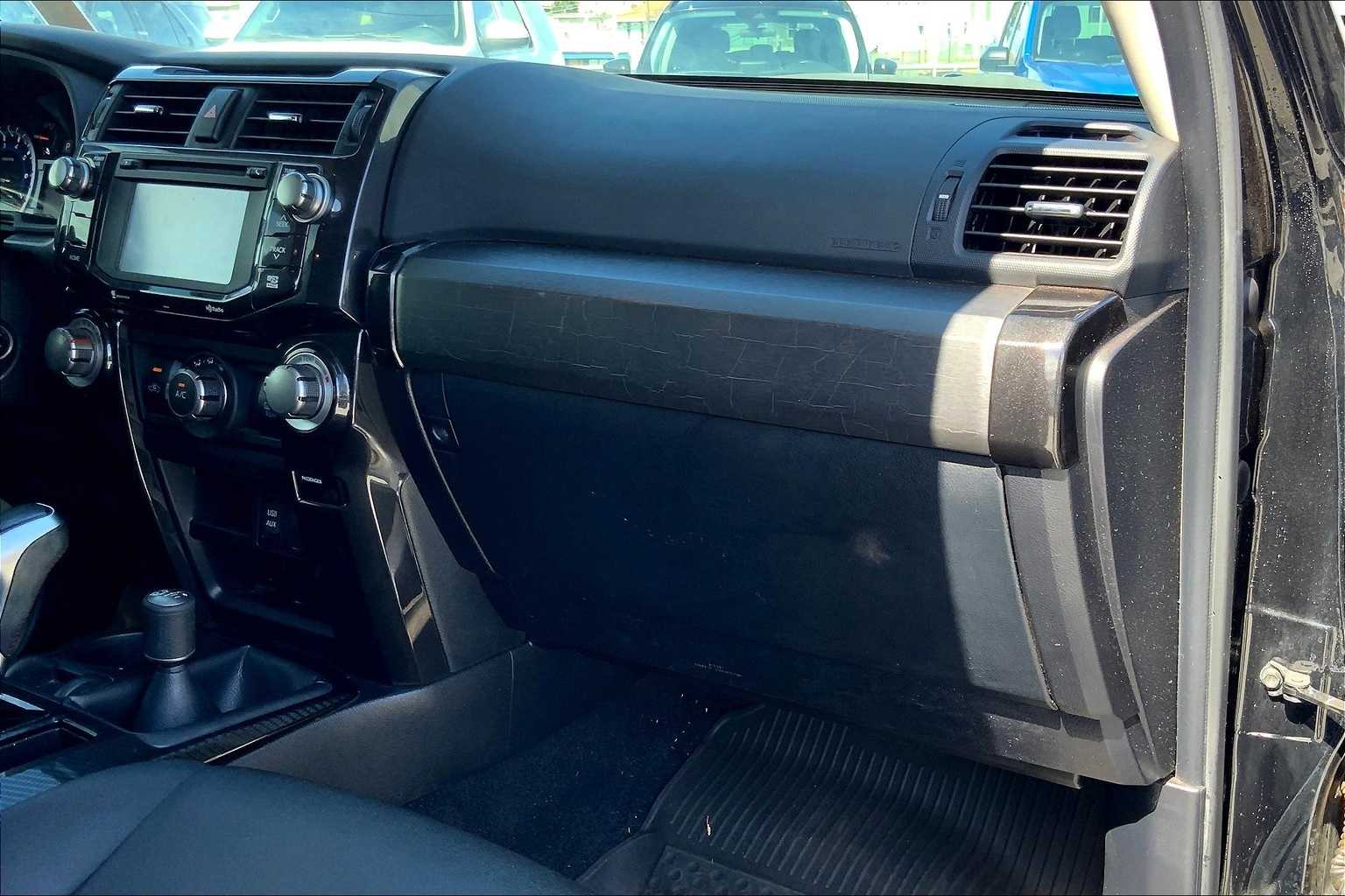 Thumbnail: 2018 Toyota 4Runner - 23