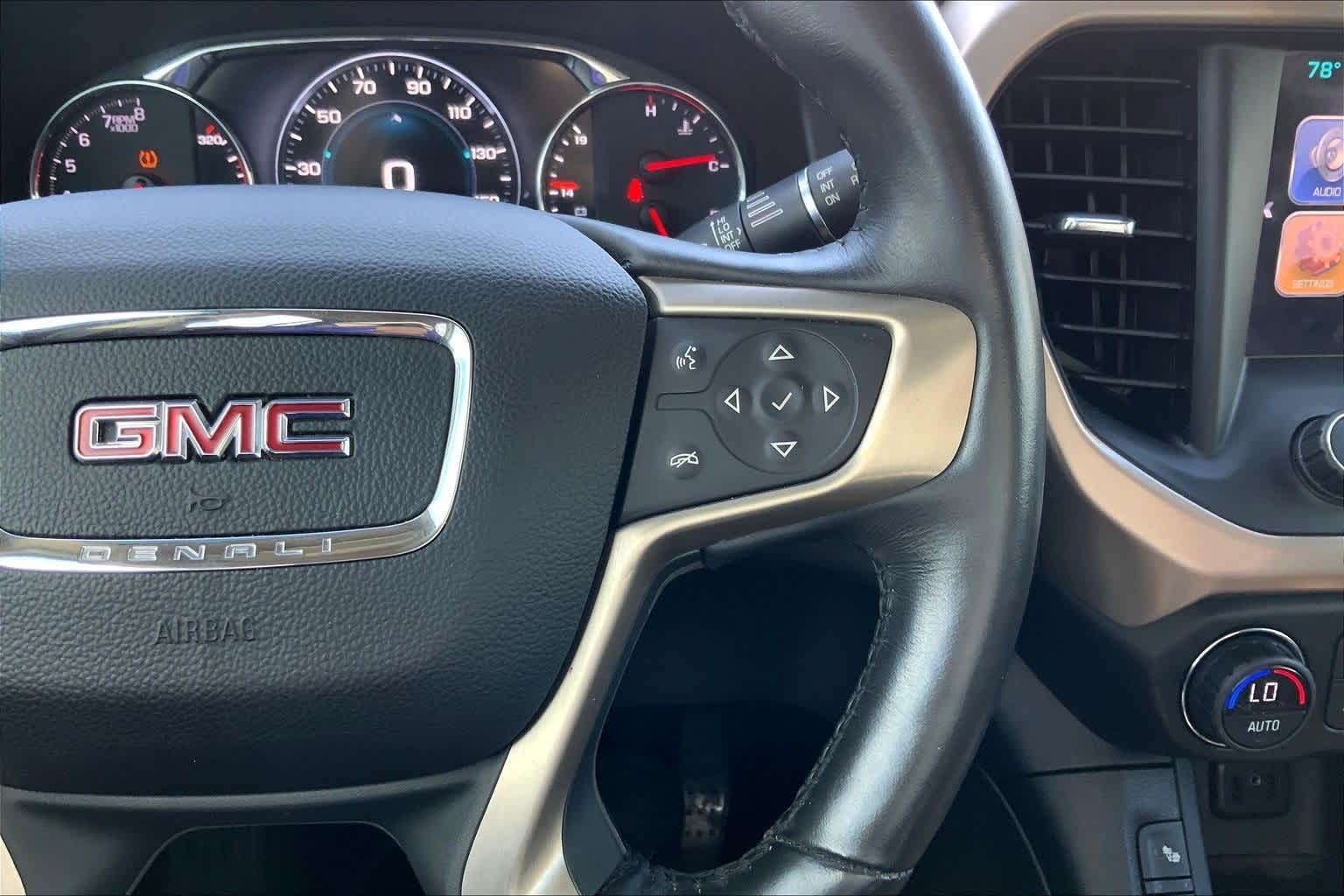 Thumbnail: 2017 GMC Acadia - 25