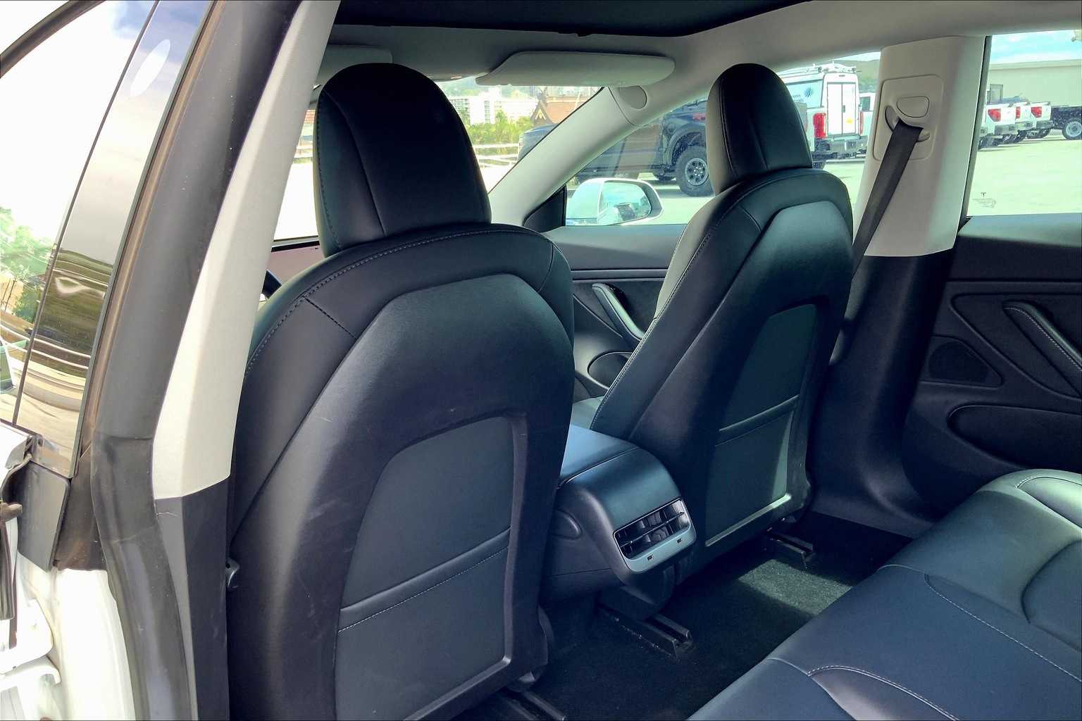 Thumbnail: 2019 Tesla Model 3 - 12
