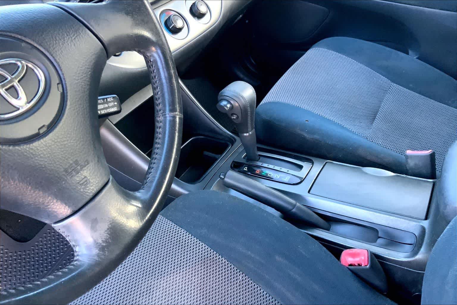 Thumbnail: 2004 Toyota Camry - 16