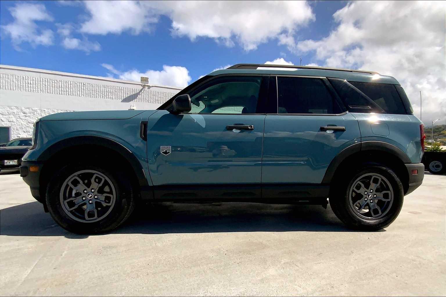 Thumbnail: 2023 Ford Bronco Sport - 3