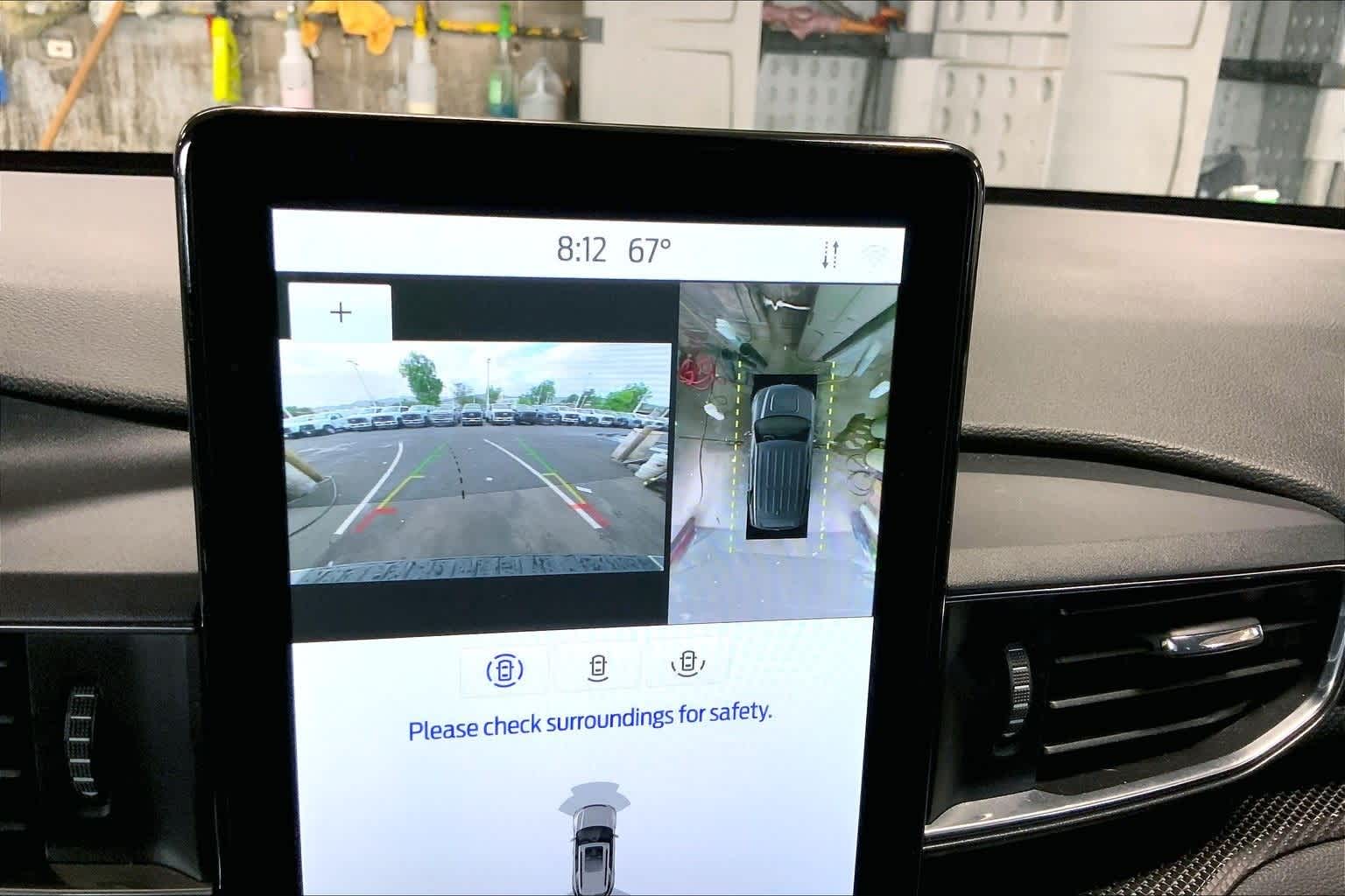 Thumbnail: 2021 Ford Explorer - 26