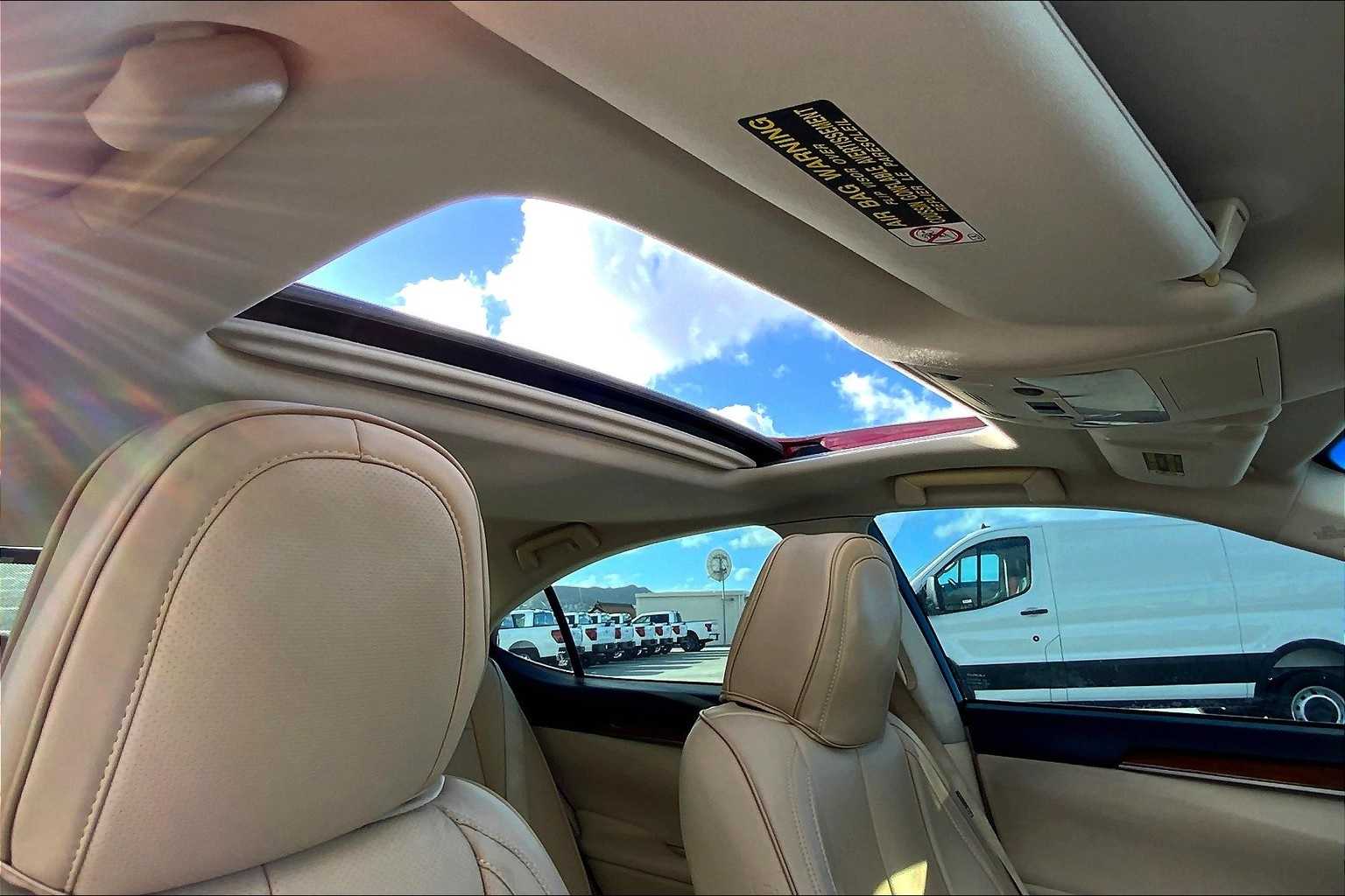 Thumbnail: 2014 Lexus ES - 30