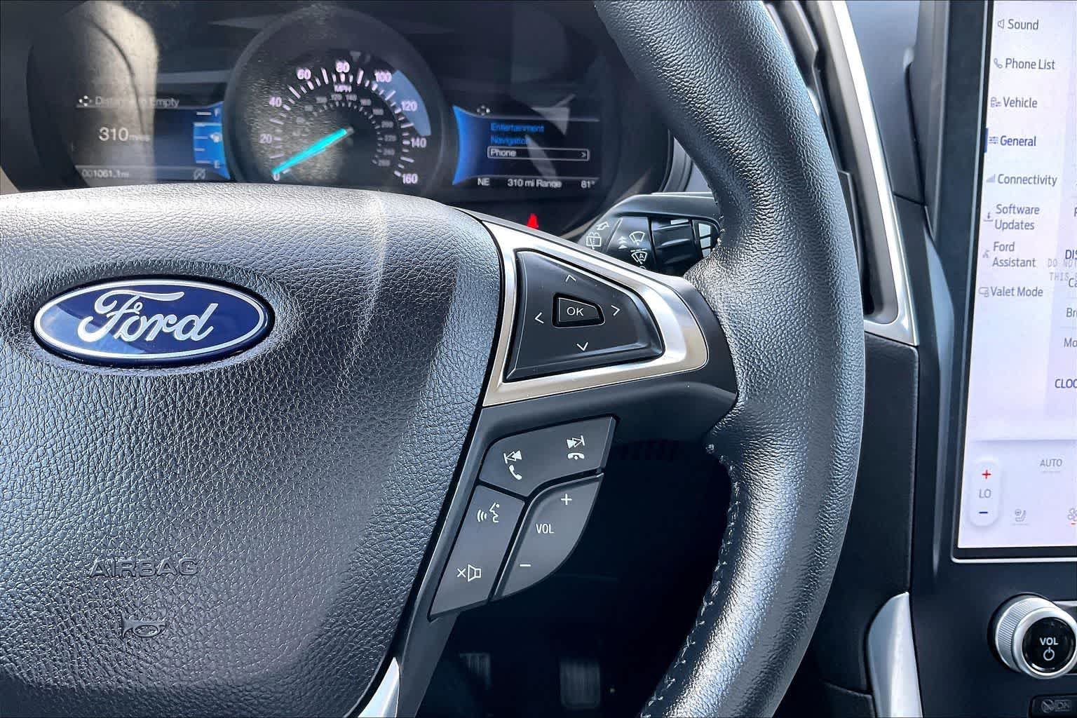 Thumbnail: 2024 Ford Edge - 25