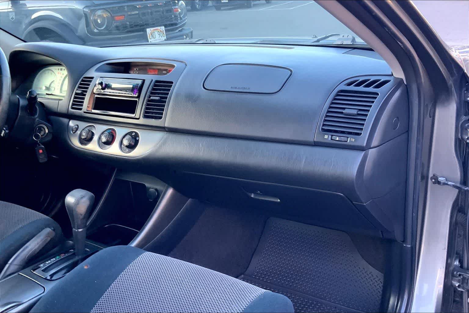 Thumbnail: 2004 Toyota Camry - 23