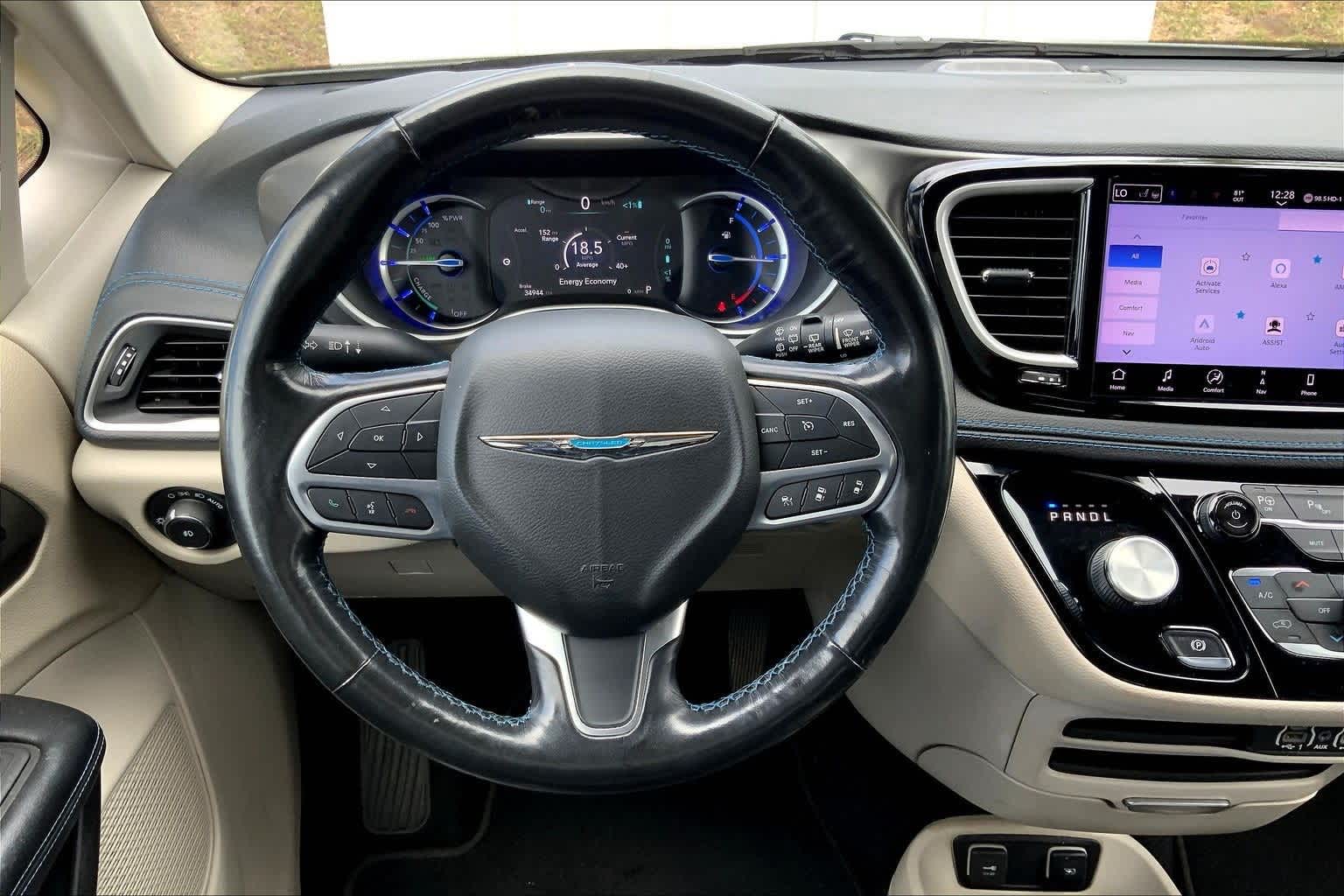 Thumbnail: 2021 Chrysler Pacifica - 14