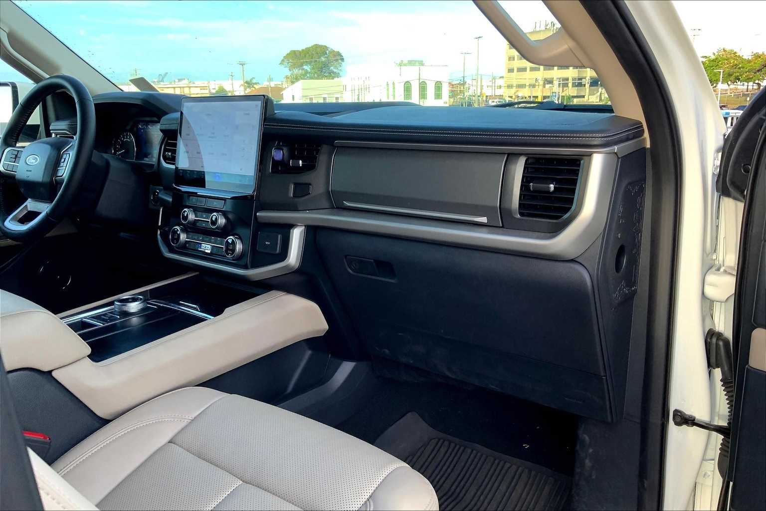 Thumbnail: 2024 Ford Expedition - 23
