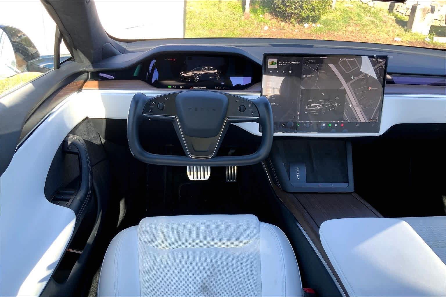 Thumbnail: 2022 Tesla Model S - 14