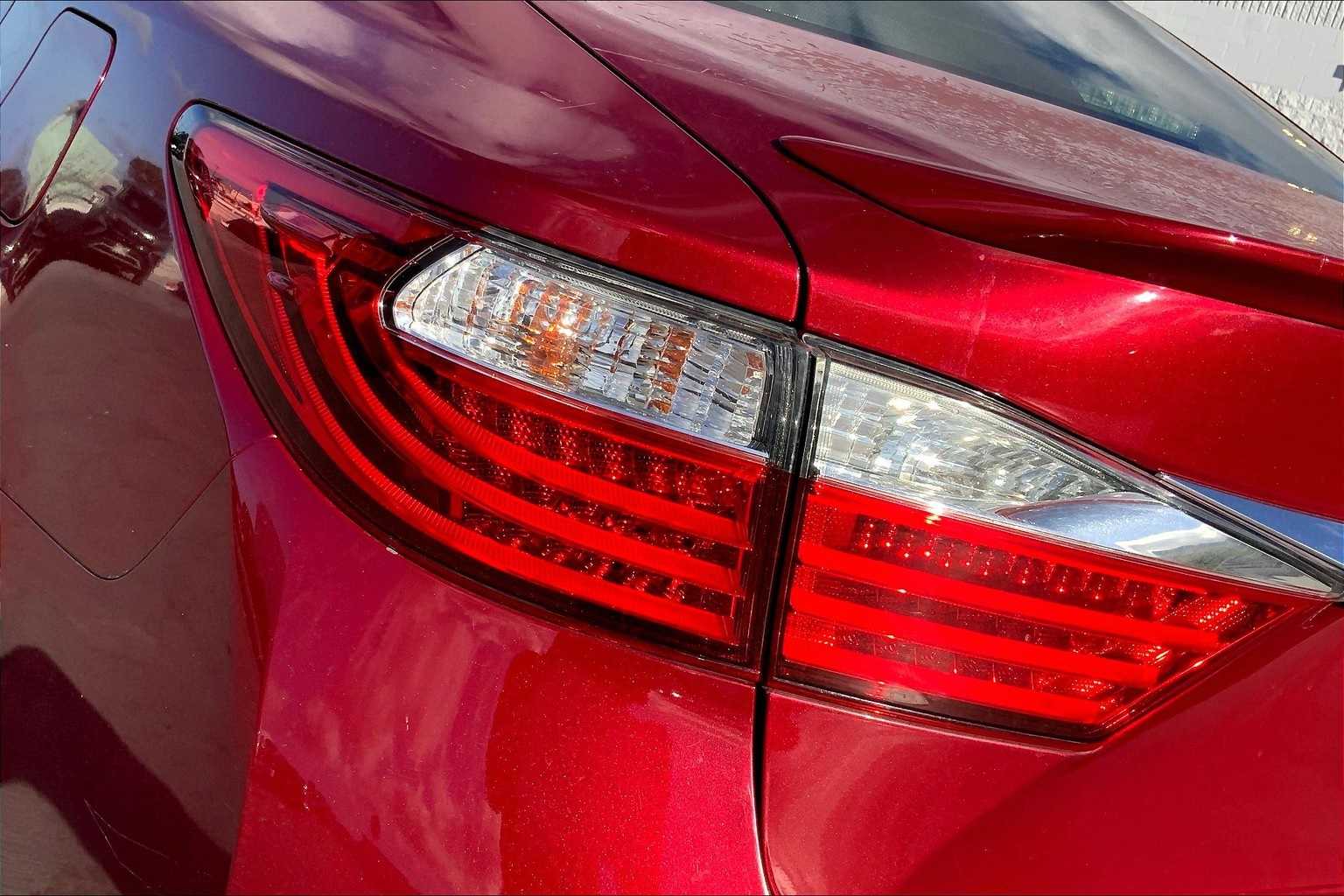 Thumbnail: 2014 Lexus ES - 32
