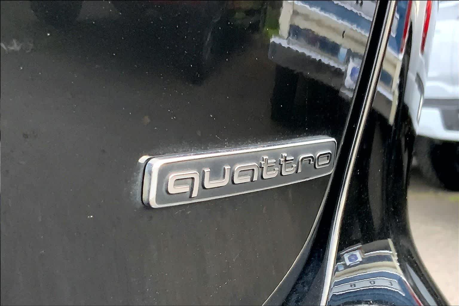 Thumbnail: 2024 Audi Q4 e-tron - 7