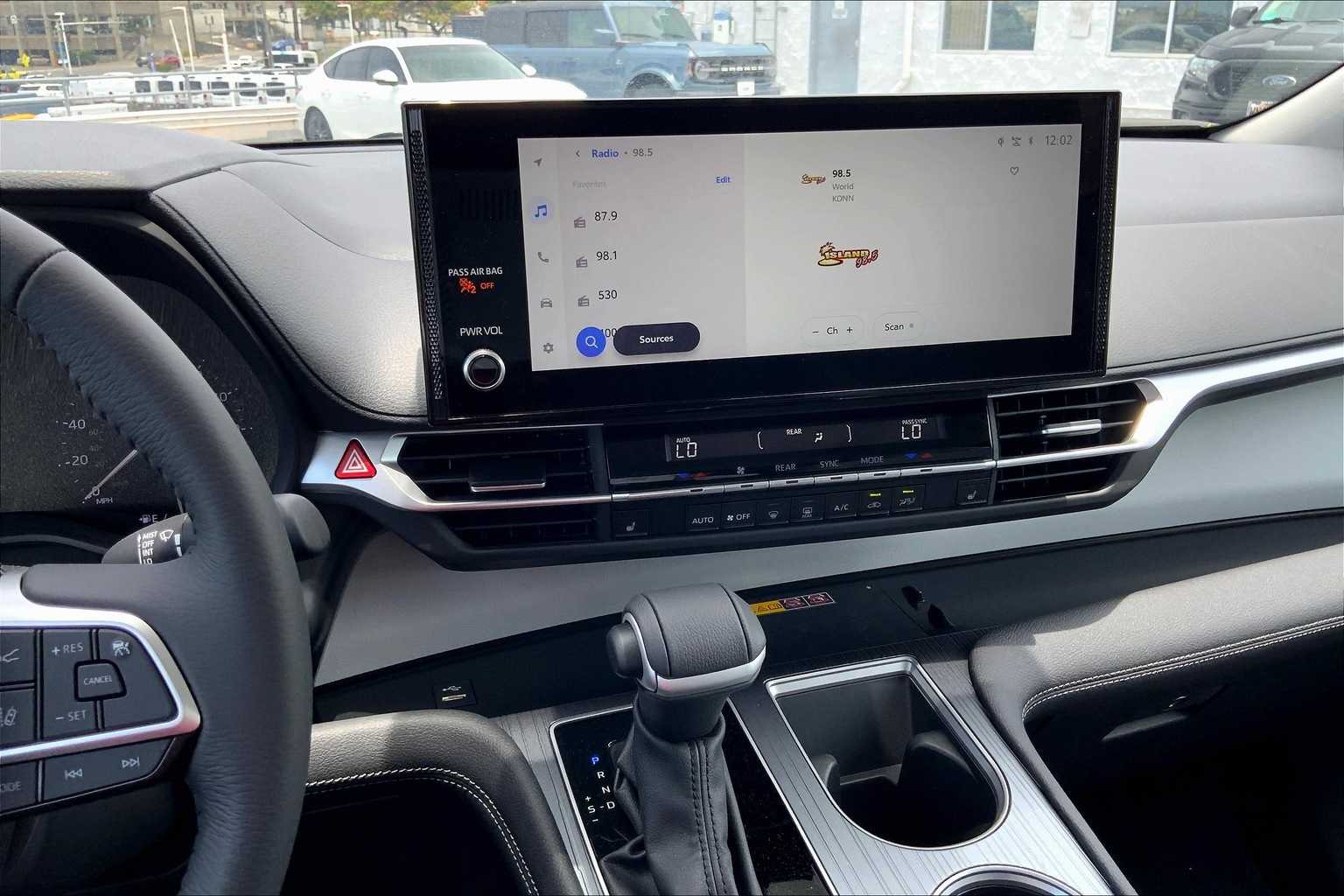 Thumbnail: 2025 Toyota Sienna - 15
