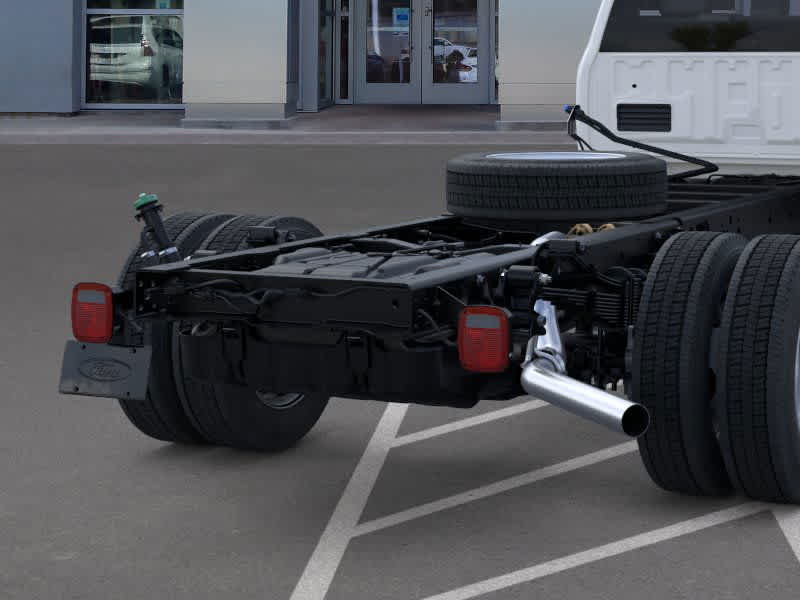 Thumbnail: 2025 Ford F-550 - 21