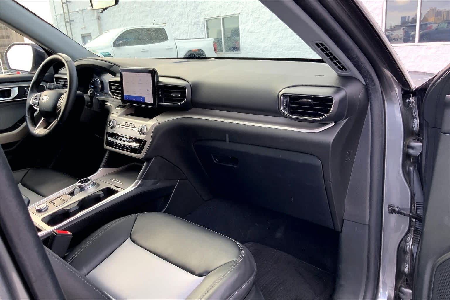 Thumbnail: 2023 Ford Explorer - 23