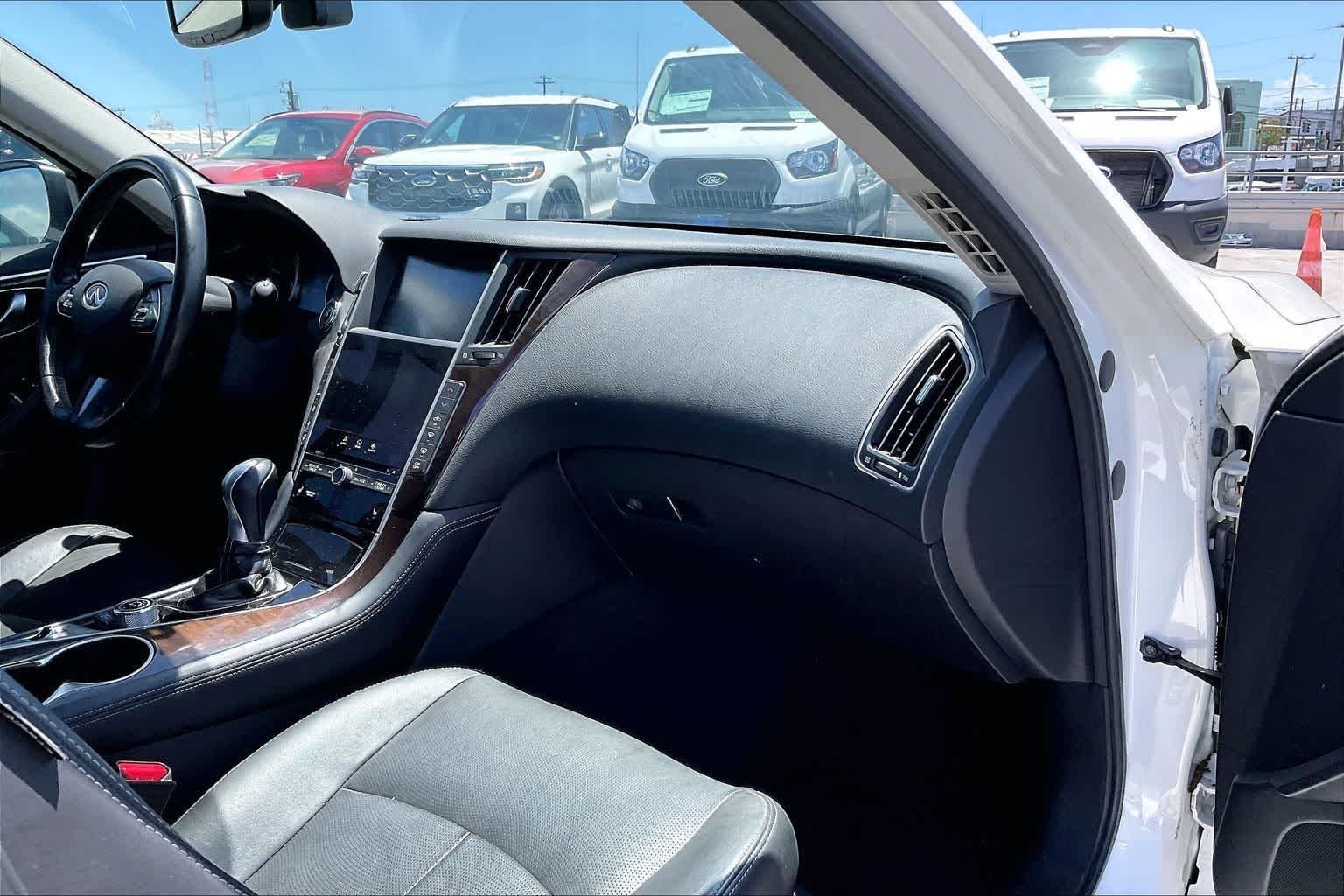 Thumbnail: 2014 INFINITI Q50 - 23