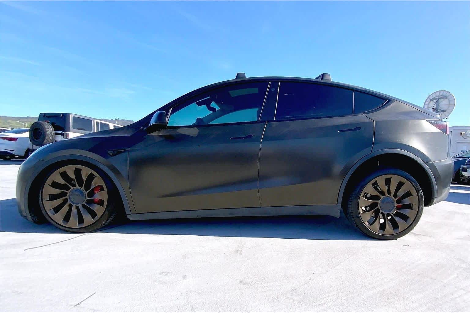 Thumbnail: 2021 Tesla Model Y - 3