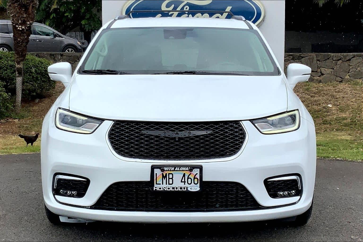 Thumbnail: 2021 Chrysler Pacifica - 6
