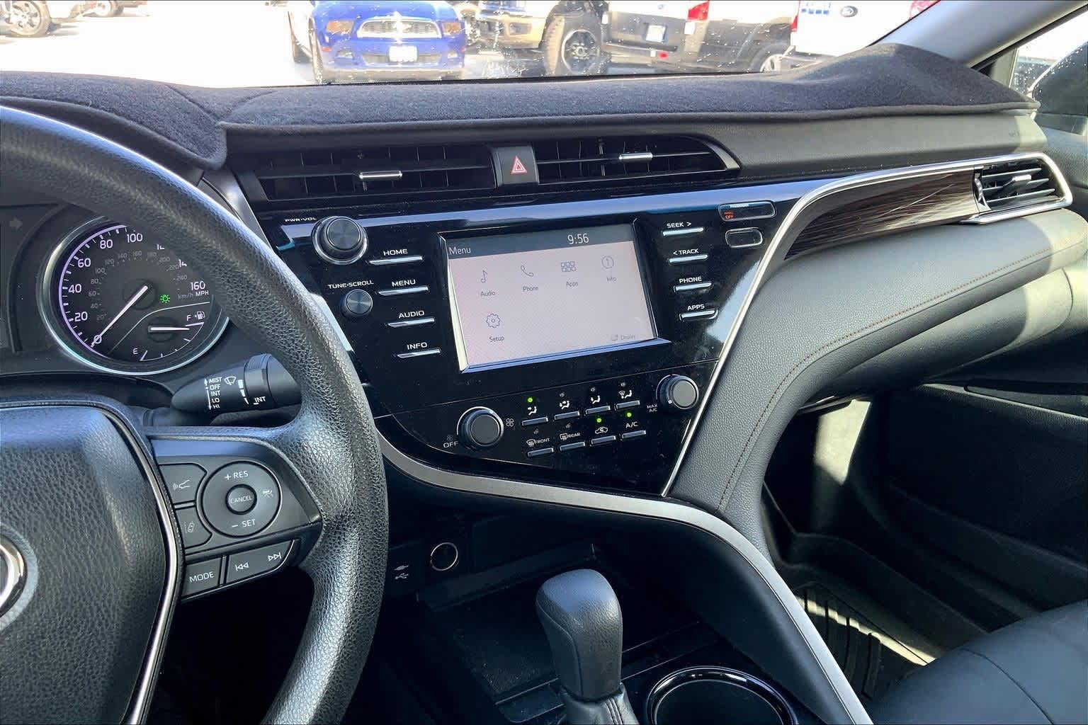 Thumbnail: 2018 Toyota Camry - 15